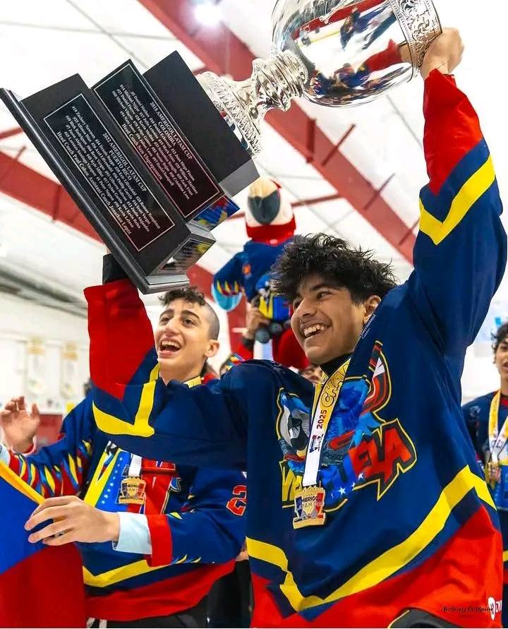 Selección U16 de Venezuela campeona de la Latam Cup 2025 de hockey sobre hielo